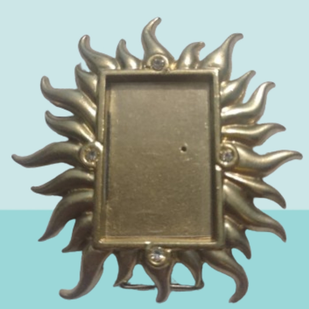 Mini picture frame Jay Strongwater, sun gold, good condition.